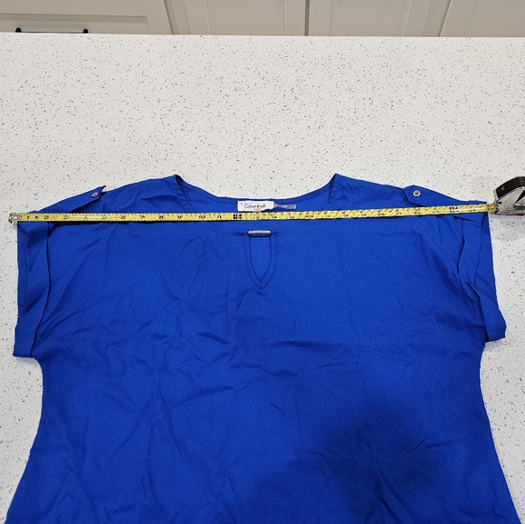 Women's Short Sleeve Blouse - Picture 10 of 10